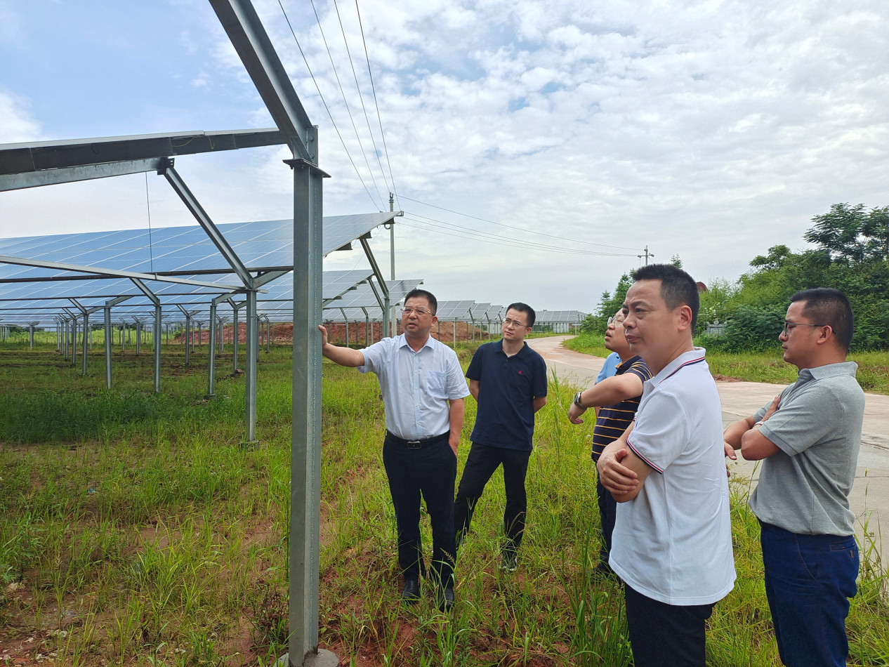 劉志剛帶隊(duì)考察華能湖南岳陽、兆邦陶瓷光伏項(xiàng)目